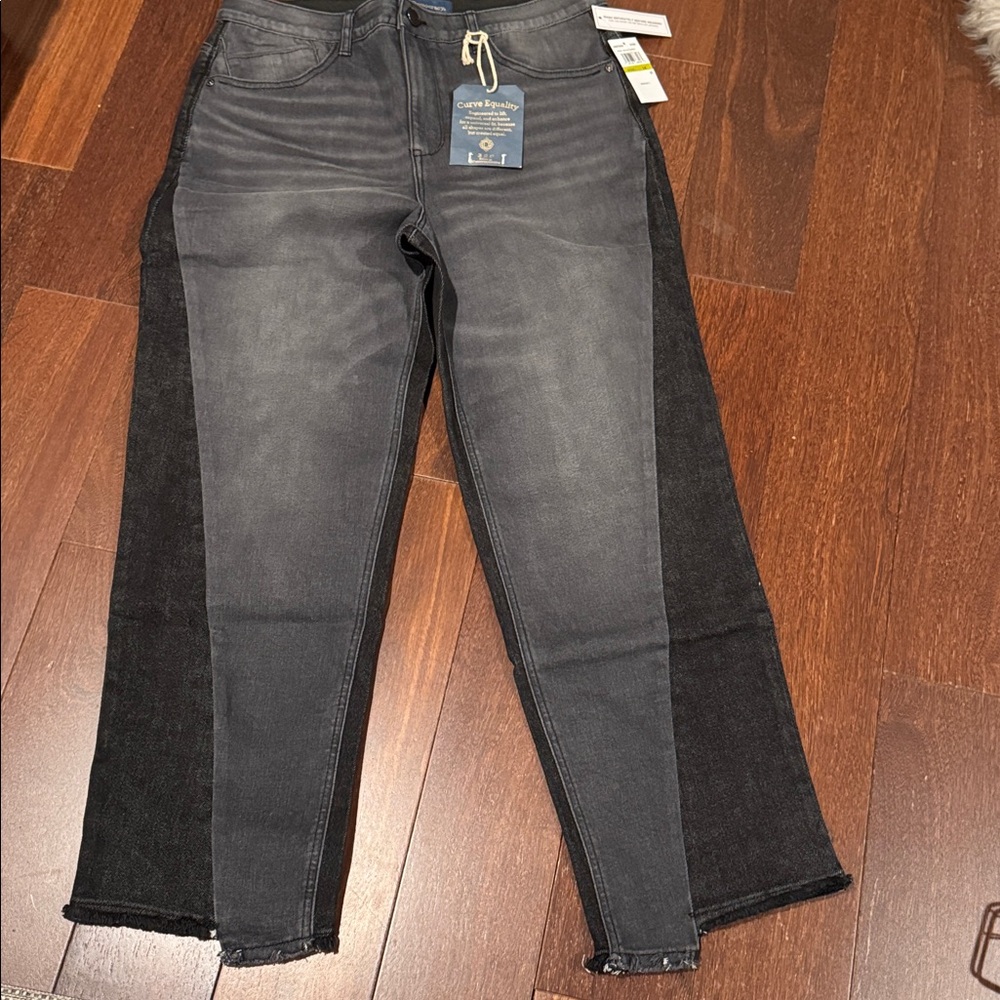 Democracy NWT Ab'solution High Waist Step Hem Ankle Jeans in gray and black - Picture 3 of 13